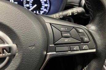 NISSAN JUKE 1.0 DIG-T N-Connecta SUV 5dr Petrol DCT Auto Euro 6 (s/s) (114 p