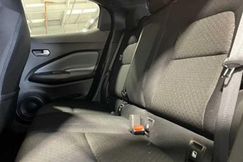 NISSAN JUKE 1.0 DIG-T N-Connecta SUV 5dr Petrol DCT Auto Euro 6 (s/s) (114 p