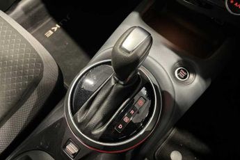 NISSAN JUKE 1.0 DIG-T N-Connecta SUV 5dr Petrol DCT Auto Euro 6 (s/s) (114 p