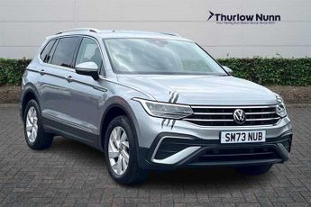Volkswagen Tiguan 1.5 TSi (150 PS) Life 5 Door Petrol SUV Automatic 7 Seats *** 1 