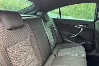 Vauxhall Insignia 1.6 CDTi (136 PS) SRi VX Line Nav 5 Door Diesel Hatchback Automa