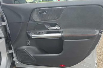 MERCEDES-BENZ GLA 1.3 GLA200 AMG Line (Executive) SUV 5dr Petrol 7G-DCT Euro 6 (s/