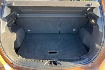 FORD B-MAX 1.6 Zetec MPV 5dr Petrol Powershift Euro 5 (105 ps)