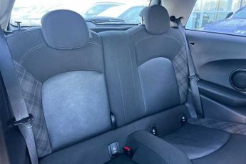 MINI HATCH 1.5 Cooper Hatchback 3dr Petrol Steptronic Euro 6 (s/s) (136 ps)