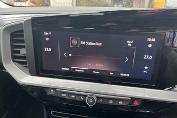 VAUXHALL MOKKA Electric 50kWh Elite Premium SUV 5dr Electric Auto (136 ps)