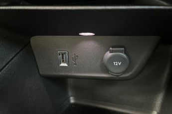 VAUXHALL MOKKA Electric 50kWh GS SUV 5dr Electric Auto (136 ps)