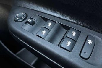 VAUXHALL Corsa Electric 50kWh Ultimate Hatchback 5dr Electric Auto (136 ps)