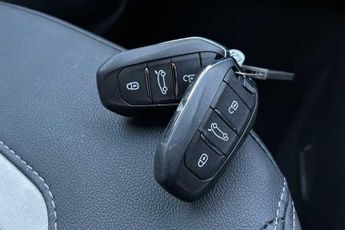 VAUXHALL Corsa Electric 50kWh Ultimate Hatchback 5dr Electric Auto (136 ps)