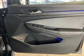 VOLKSWAGEN GOLF 1.5 eTSI MHEV R-Line Estate 5dr Petrol Hybrid DSG Euro 6 (s/s) (