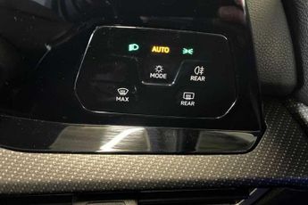 VOLKSWAGEN GOLF 1.5 eTSI MHEV R-Line Estate 5dr Petrol Hybrid DSG Euro 6 (s/s) (