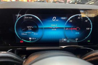 MERCEDES-BENZ EQA EQA 250 66.5kWh AMG Line SUV 5dr Electric Auto (190 ps)