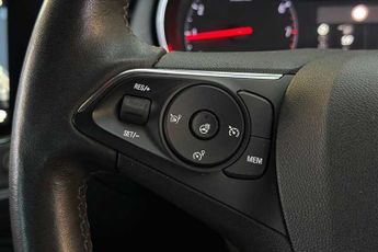 VAUXHALL CROSSLAND 1.5 Turbo D Ultimate SUV 5dr Diesel Auto Euro 6 (s/s) (120 ps)