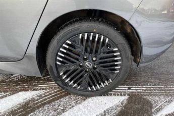 NISSAN LEAF 59kWh e+ Tekna Hatchback 5dr Electric Auto (217 ps)