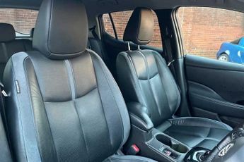 NISSAN LEAF 59kWh e+ Tekna Hatchback 5dr Electric Auto (217 ps)