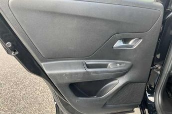 Vauxhall Mokka Electric 50kWh SRi Premium SUV 5dr Electric Auto (136 ps)