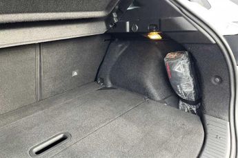 Nissan Qashqai 1.3 DIG-T MHEV N-Connecta SUV 5dr Petrol Hybrid XTRON Euro 6 (s/