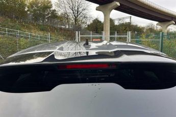 Nissan Juke 1.0 DIG-T (114 PS) N-Connecta 5 Door Petrol SUV Automatic *** 1 