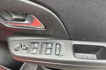 Vauxhall Corsa Electric 50 kWh (136 PS) Elite Nav 5 Door Electric Hatchback *** 1 Privat