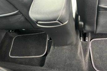 Vauxhall Corsa Electric 50 kWh (136 PS) Elite Nav 5 Door Electric Hatchback *** 1 Privat