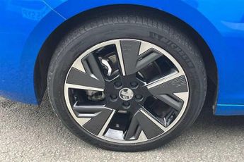 VAUXHALL ASTRA Electric 54kWh Ultimate Hatchback 5dr Electric Auto (156 ps)