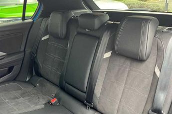 VAUXHALL ASTRA Electric 54kWh Ultimate Hatchback 5dr Electric Auto (156 ps)