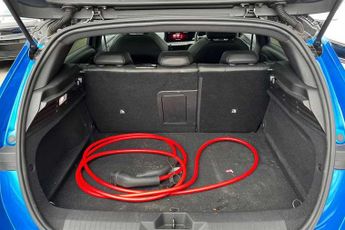 VAUXHALL ASTRA Electric 54kWh Ultimate Hatchback 5dr Electric Auto (156 ps)