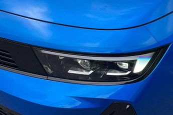 VAUXHALL ASTRA Electric 54kWh Ultimate Hatchback 5dr Electric Auto (156 ps)