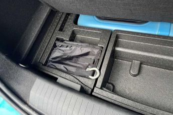 VAUXHALL ASTRA Electric 54kWh Ultimate Hatchback 5dr Electric Auto (156 ps)