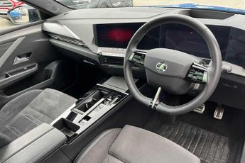 VAUXHALL ASTRA Electric 54kWh Ultimate Hatchback 5dr Electric Auto (156 ps)