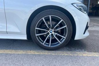 BMW 3 SERIES 2.0 320i Sport Saloon 4dr Petrol Auto Euro 6 (s/s) (184 ps)