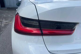 BMW 3 SERIES 2.0 320i Sport Saloon 4dr Petrol Auto Euro 6 (s/s) (184 ps)