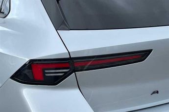 VAUXHALL ASTRA Electric 54kWh Ultimate Hatchback 5dr Electric Auto (156 ps)