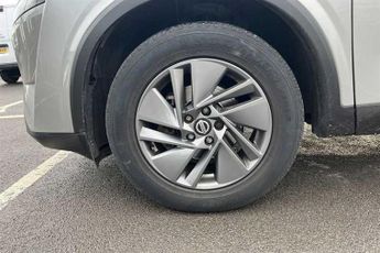 NISSAN QASHQAI 1.3 DIG-T MHEV Acenta Premium SUV 5dr Petrol Hybrid XTRON Euro 6
