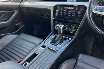 VOLKSWAGEN PASSAT 1.4 TSI 13kWh GTE Saloon 4dr Petrol Plug-in Hybrid DSG Euro 6 (s