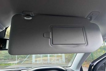 Peugeot 5008 1.2i PureTech (130 PS) Allure 5 Door Petrol SUV Automatic *** 1 