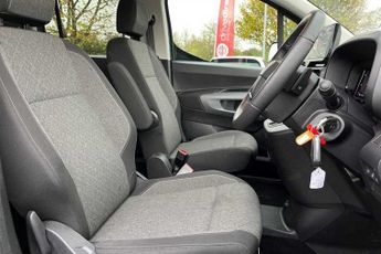 VAUXHALL COMBO LIFE Electric 52kWh Ultimate MPV 5dr Electric Auto (7.4kW Charger) (136 ps)