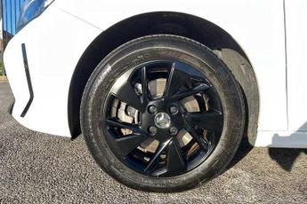 VAUXHALL Corsa Electric 50kWh Yes Hatchback 5dr Electric Auto (136 ps)