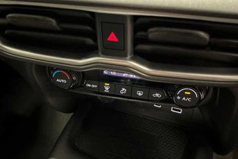 NISSAN JUKE 1.0 DIG-T N-Connecta SUV 5dr Petrol DCT Auto Euro 6 (s/s) (114 p