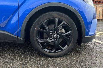TOYOTA C-HR 1.8 VVT-h Dynamic SUV 5dr Petrol Hybrid CVT Euro 6 (s/s) (122 ps