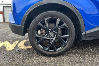 TOYOTA C-HR 1.8 VVT-h Dynamic SUV 5dr Petrol Hybrid CVT Euro 6 (s/s) (122 ps