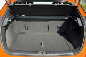 MG MG4 EV 64kWh Trophy Long Range Hatchback 5dr Electric Auto (203 ps)