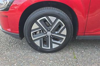 HYUNDAI KONA 39kWh Premium SUV 5dr Electric Auto (10.5kW Charger) (136 ps)