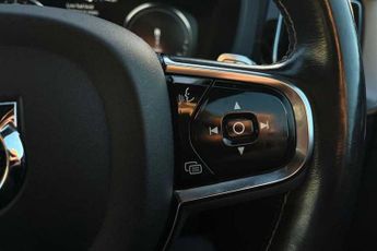 VOLVO XC60 2.0h T8 Twin Engine 11.6kWh R-Design Pro SUV 5dr Petrol Plug-in 