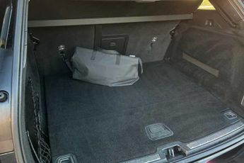 VOLVO XC60 2.0h T8 Twin Engine 11.6kWh R-Design Pro SUV 5dr Petrol Plug-in 