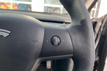 TESLA MODEL 3 Standard Range Plus Saloon 4dr Electric Auto RWD (241 bhp)