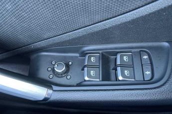 AUDI Q2 1.5 TFSI CoD 35 S line SUV 5dr Petrol S Tronic Euro 6 (s/s) (150