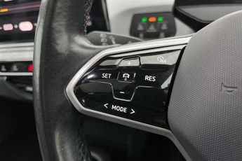 VOLKSWAGEN ID.3 Pro Performance 58kWh Family Hatchback 5dr Electric Auto (204 ps