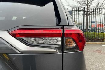 TOYOTA RAV4 2.5 VVT-h Design SUV 5dr Petrol Hybrid CVT 4WD Euro 6 (s/s) (222
