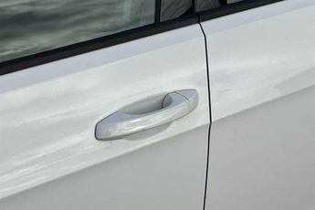 VOLKSWAGEN E-GOLF 35.8kWh e-Golf Hatchback 5dr Electric Auto (136 ps)