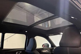 VOLVO XC40 Recharge 69kWh Ultimate SUV 5dr Electric Auto (231 ps)